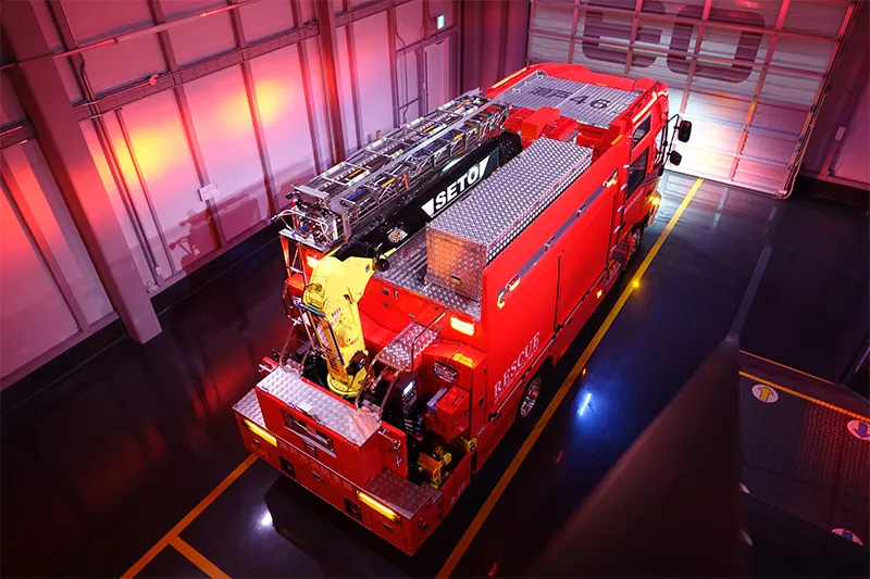 救助工作車HSワイドキャビン